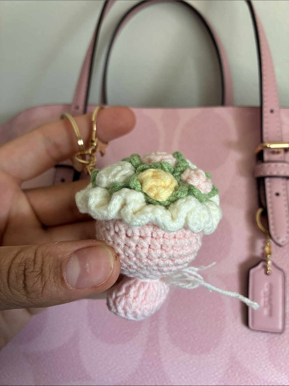 2/$25π Crotchet Floral Boquete Keychain Bag Charm - Picture 3 of 4